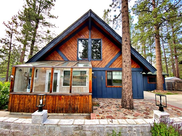 Front of Kenny Cottage