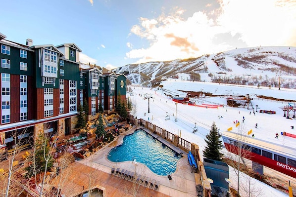 Beautiful ski-in & ski-out resort!