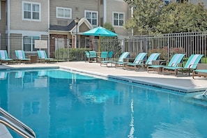 Outdoor Swimming Pool
Note: Pool is closed for the season and will reopen in summer.