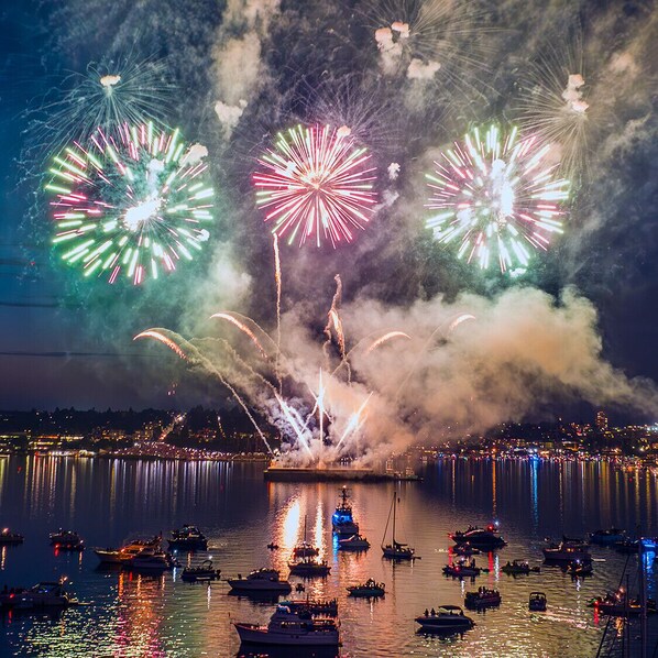 View Tacoma's 4th of July Fireworks over Commencement Bay from the double decks