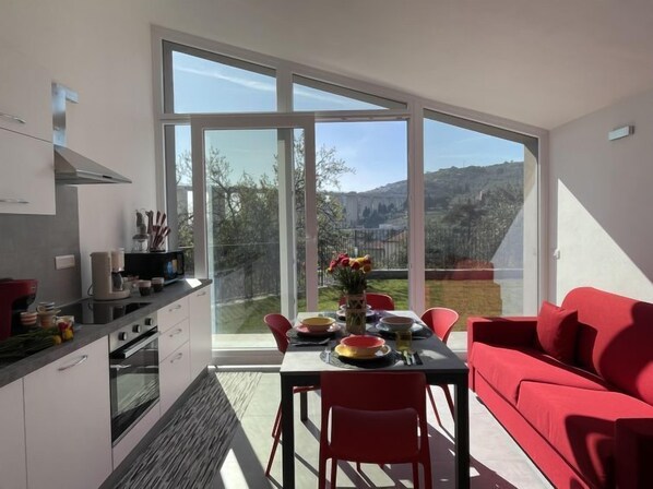 Kitchen / Dining Room