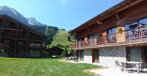 Terrasse de l'appartement en bas à droite