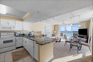 Indoors, Kitchen, Home Decor, Screen, Furniture