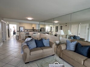Furniture,Indoors,Living Room,Couch,Home Decor