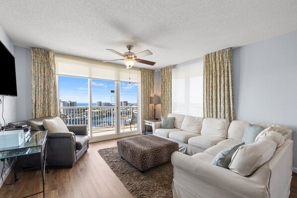 Home Decor, Couch, Furniture, Indoors, Living Room