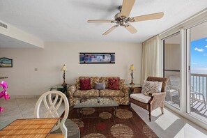Home Decor, Furniture, Table, Ceiling Fan, Indoors