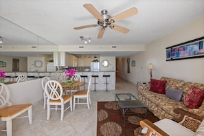 Home Decor, Furniture, Table, Dining Room, Dining Table