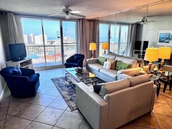 Lamp, Couch, Furniture, Home Decor, Rug