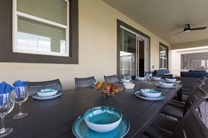 Outdoor dining