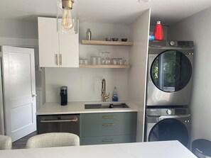 Brand new Kitchen and appliances 2024!