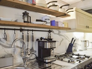 Kitchen | Weavers Cottage, Holmfirth