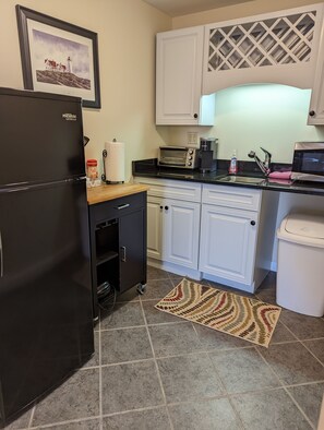 1 Bedroom #205 Kitchenette