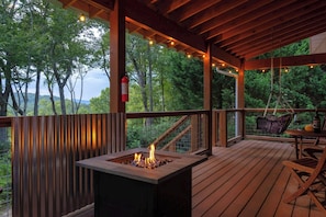 Fire or swing, and mountain views! You can't go wrong either way