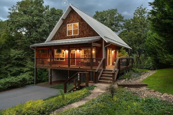 Welcome to River Rock Cabin!
