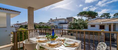 Wohnung in Meeresnähe in Playa de Muro mit Terrasse