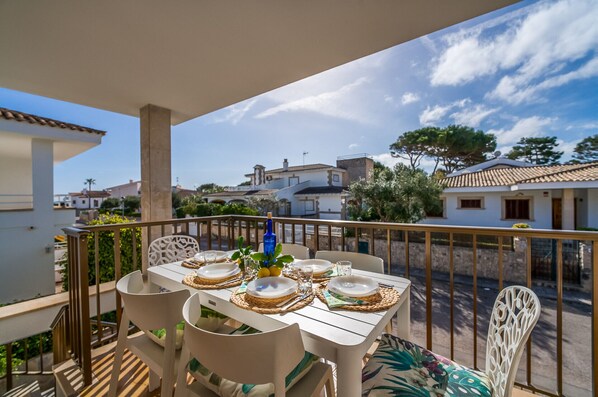 Wohnung in Meeresnähe in Playa de Muro mit Terrasse