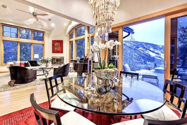 Entertain, Sunshine and Phenomenal Views