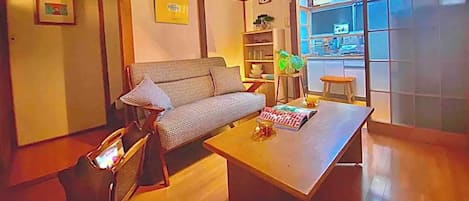 1st floor living room