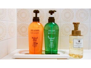 Bathroom amenities