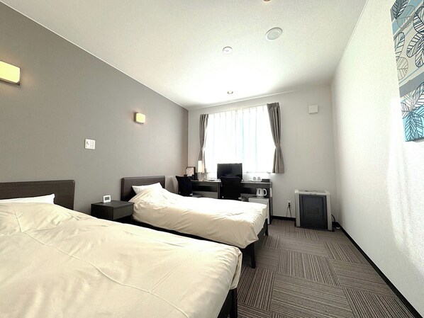 ・[Hotel building/Twin] Perfect for couples or friends.