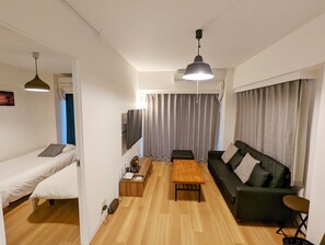 Living/Bedroom