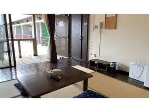 Japanese style room mountain side 3