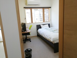 north side bedroom