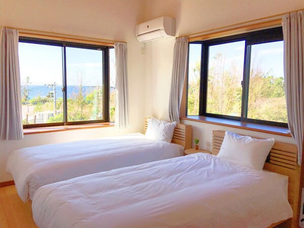 ・[Building A] You can see the sea from the window