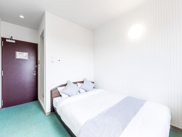 ・[Semi-double room example] Calm and simple interior