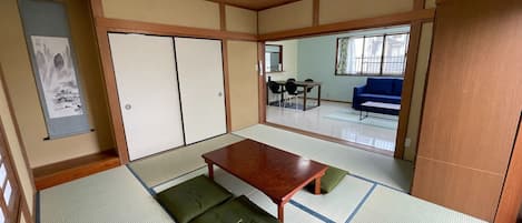 Japanese-style room with folding mattress
