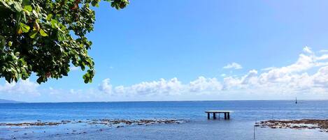 Our private beach view facing the lagoon of Tautira (Tahiti)
