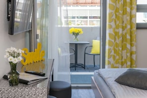 Apartment Business mit eigener kleiner Terrasse