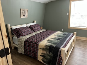 Master Bedroom: Queen Size Nectar Mattress 