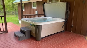 5 person Hot Spring Prodigy hot tub brand new in 2023.