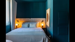 Main area area is equipped with an AC unit for comfortable stays all year round! #AC #lovelystay