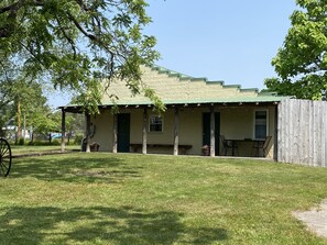 The Alamo Lodge can comfortably house 10 people and has unique features. 