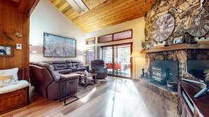 Living Room, Indoors, Furniture, Flooring, Floor
