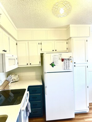 Kitchen with new quartz countertops 