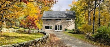 View of front of house from the circle driveway