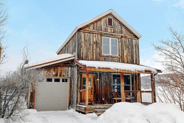 Cozy Cabin Feels