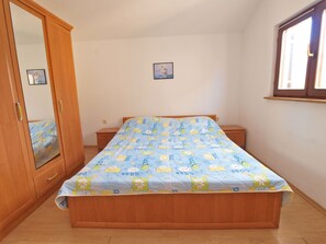 Schlafzimmer 2