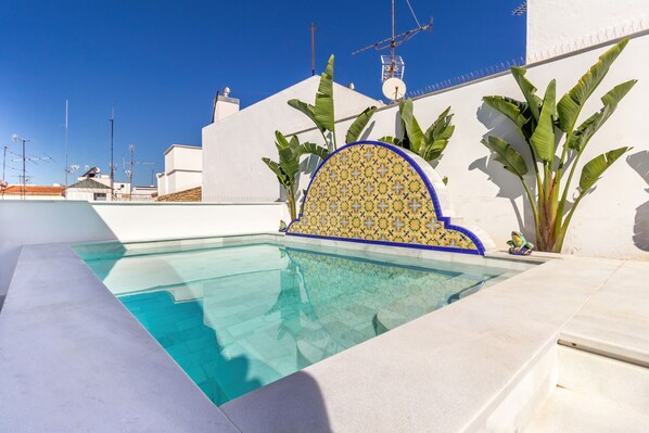 Rooftop pool