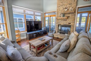 Main Level | Living Room