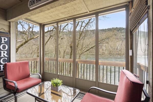 Enjoy your own private Deck with gorgeous Lake Views