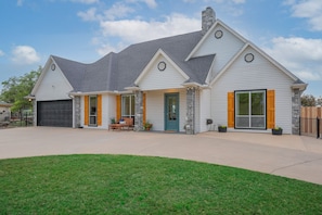 4 bed/ 4 bath home