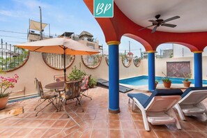 Terrace + private pool