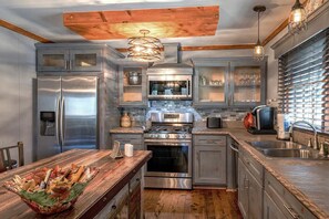 Stainless Steel Kitchen Appliances with plenty of cabinet space