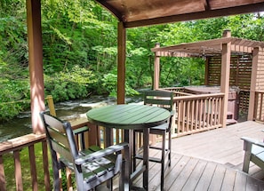 StayNantahala luxury yurt rental outdoor seating area