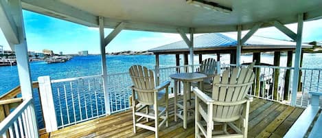 Gazebo to enjoy cocktails in the afternoon! Watch the sunset and boats coming in!