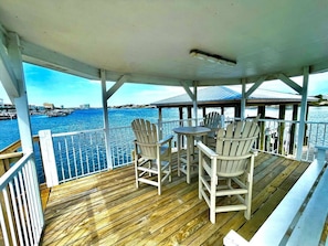 Gazebo to enjoy cocktails in the afternoon! Watch the sunset and boats coming in!